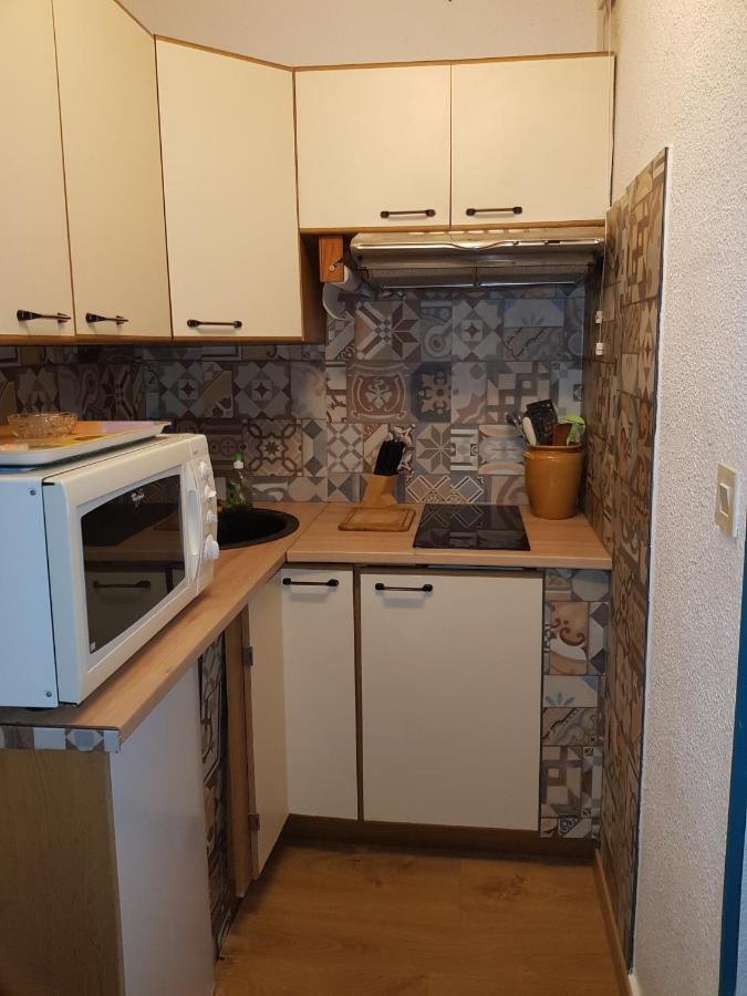 Appartement Avec Agreable Loggia Dans Residence Privee Fréjus Esterno foto